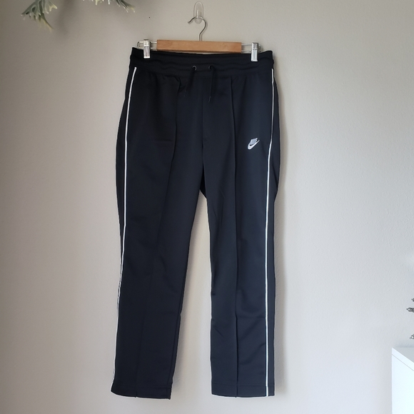 ❗SOLD❗Nike | Heritage Black Track Pants - Picture 5 of 14